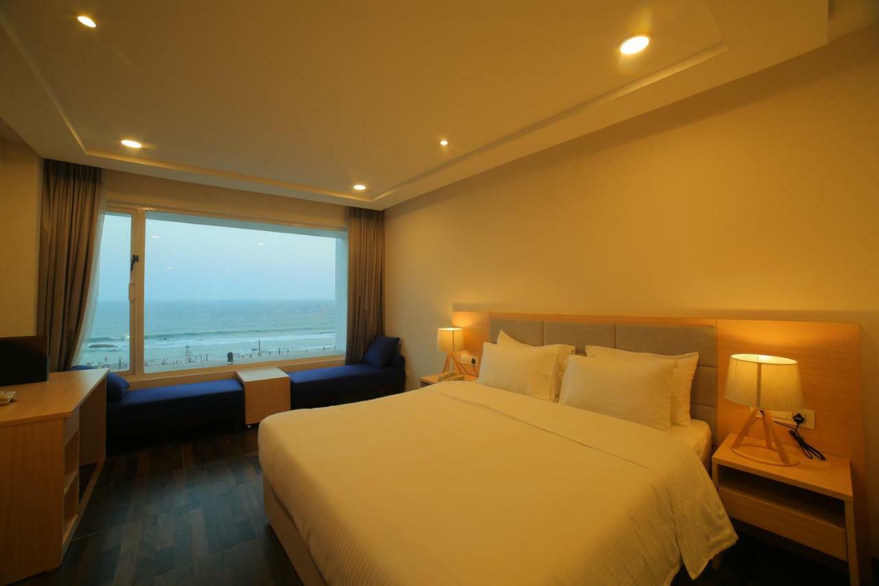 Bay View Hotel Vizag Visakhapatnam Ngoại thất bức ảnh